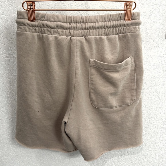 H&M Men’s Sweatshorts - Picture 2 of 5